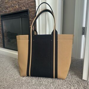 Rothy’s Lightweight Zip Tote